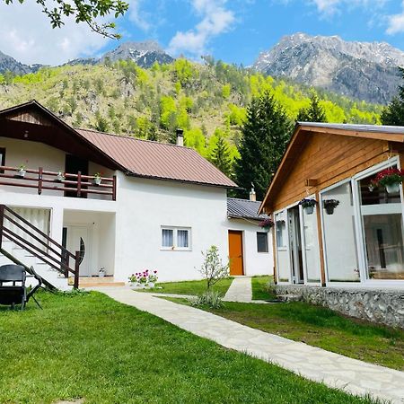 Bujtina Arlindi Bed and Breakfast Valbone Eksteriør billede