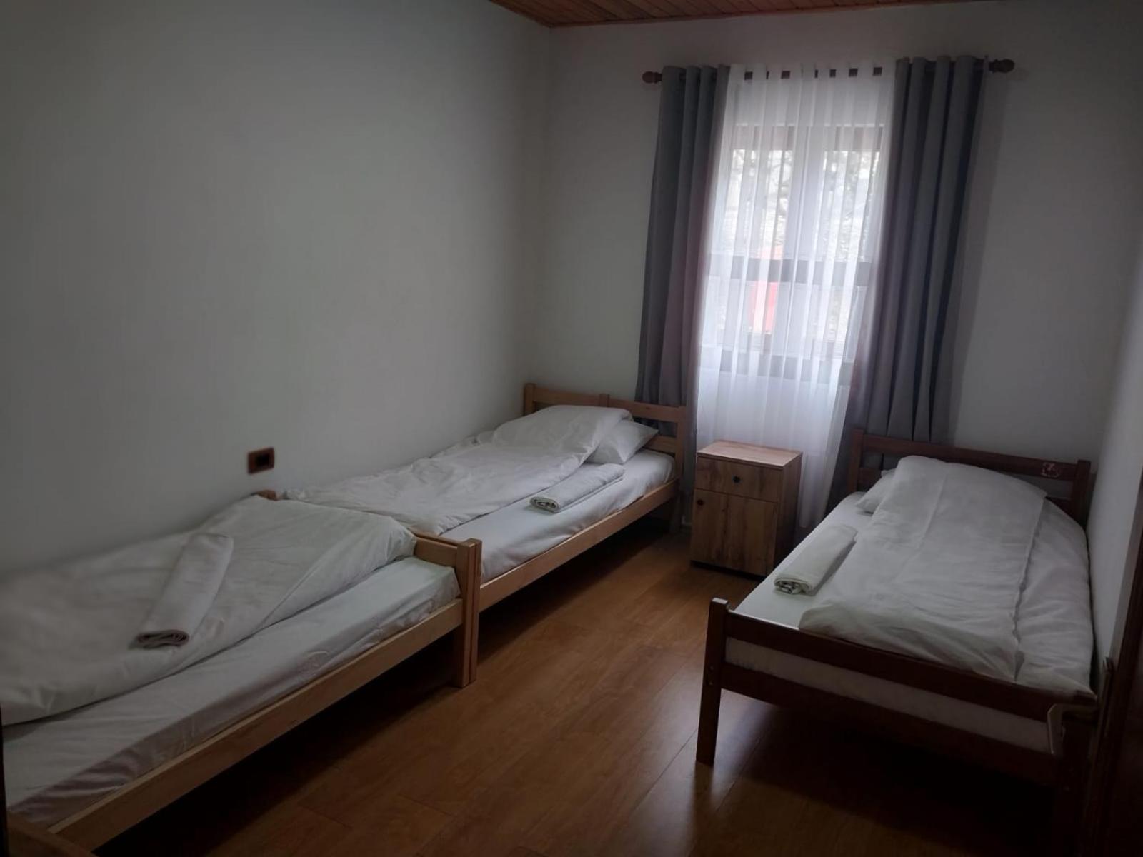 Bujtina Arlindi Bed and Breakfast Valbone Eksteriør billede