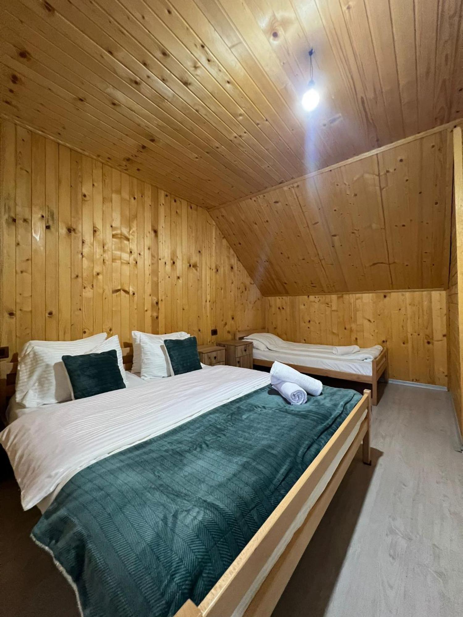 Bujtina Arlindi Bed and Breakfast Valbone Eksteriør billede
