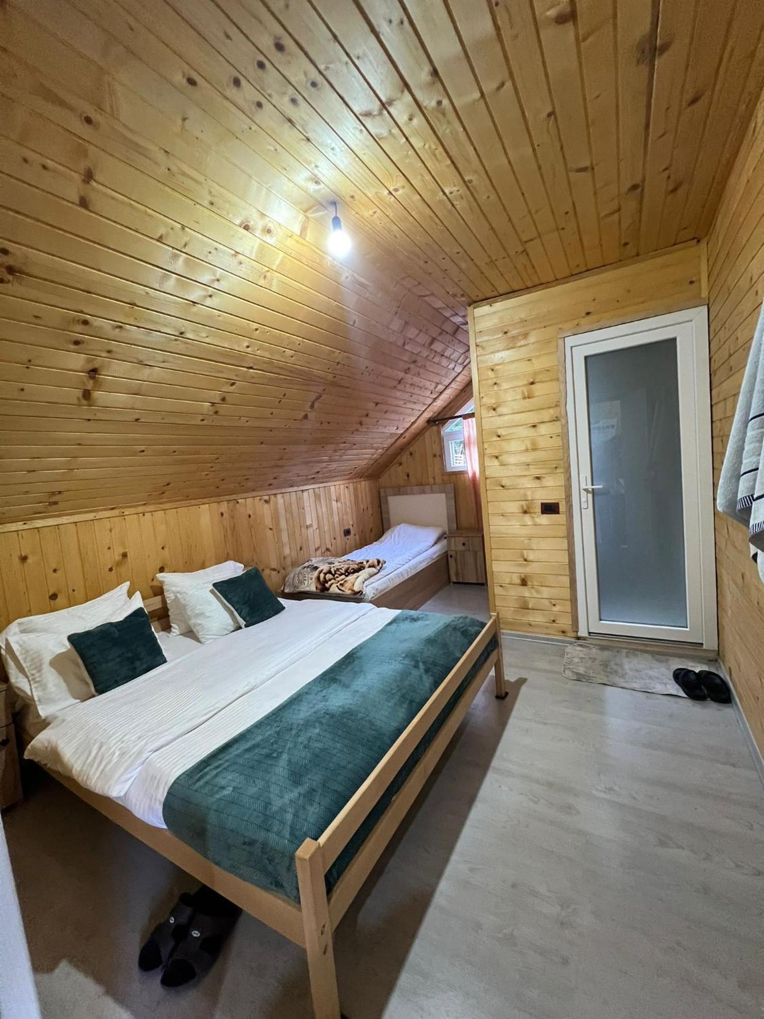 Bujtina Arlindi Bed and Breakfast Valbone Eksteriør billede