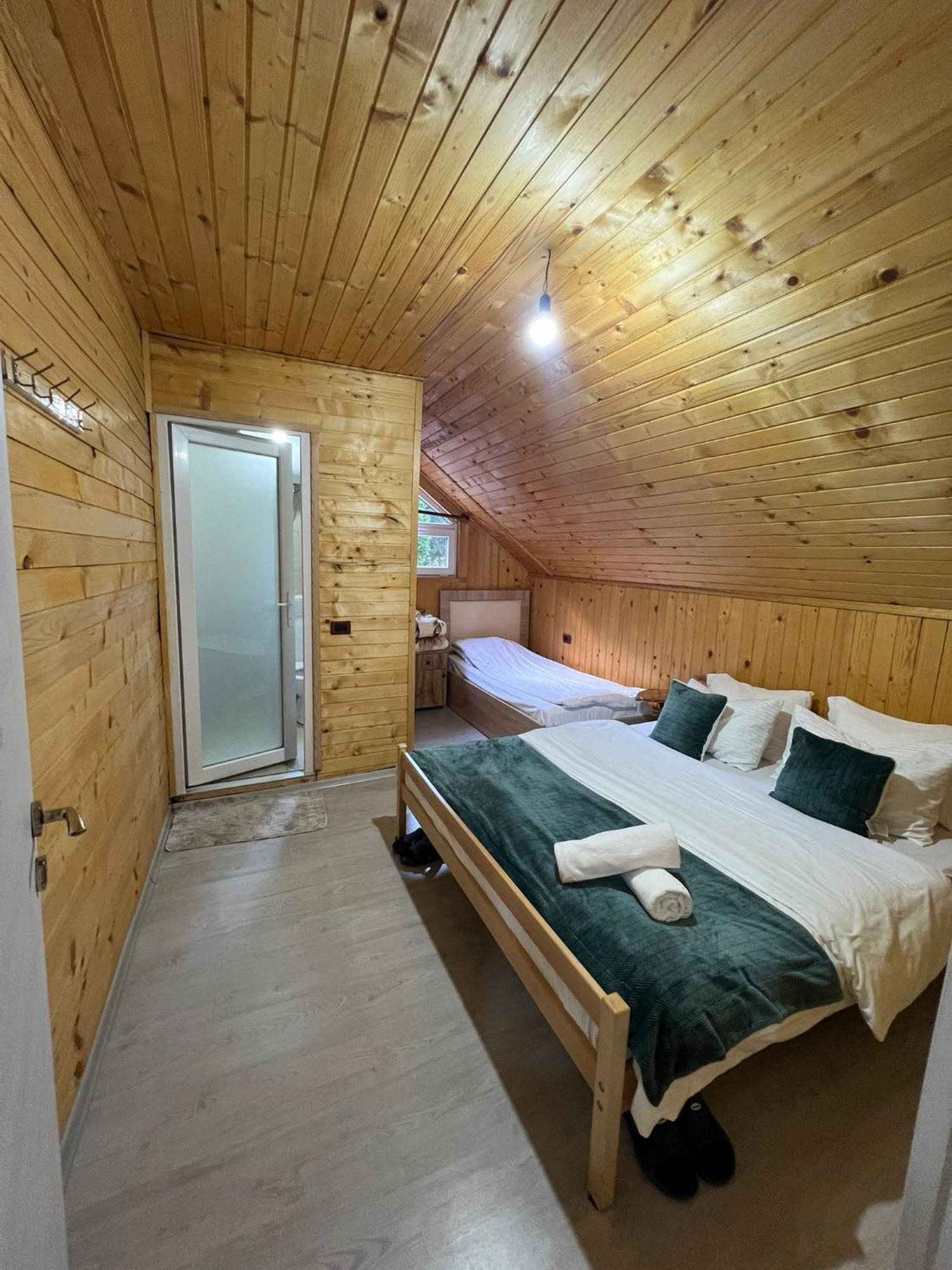 Bujtina Arlindi Bed and Breakfast Valbone Eksteriør billede