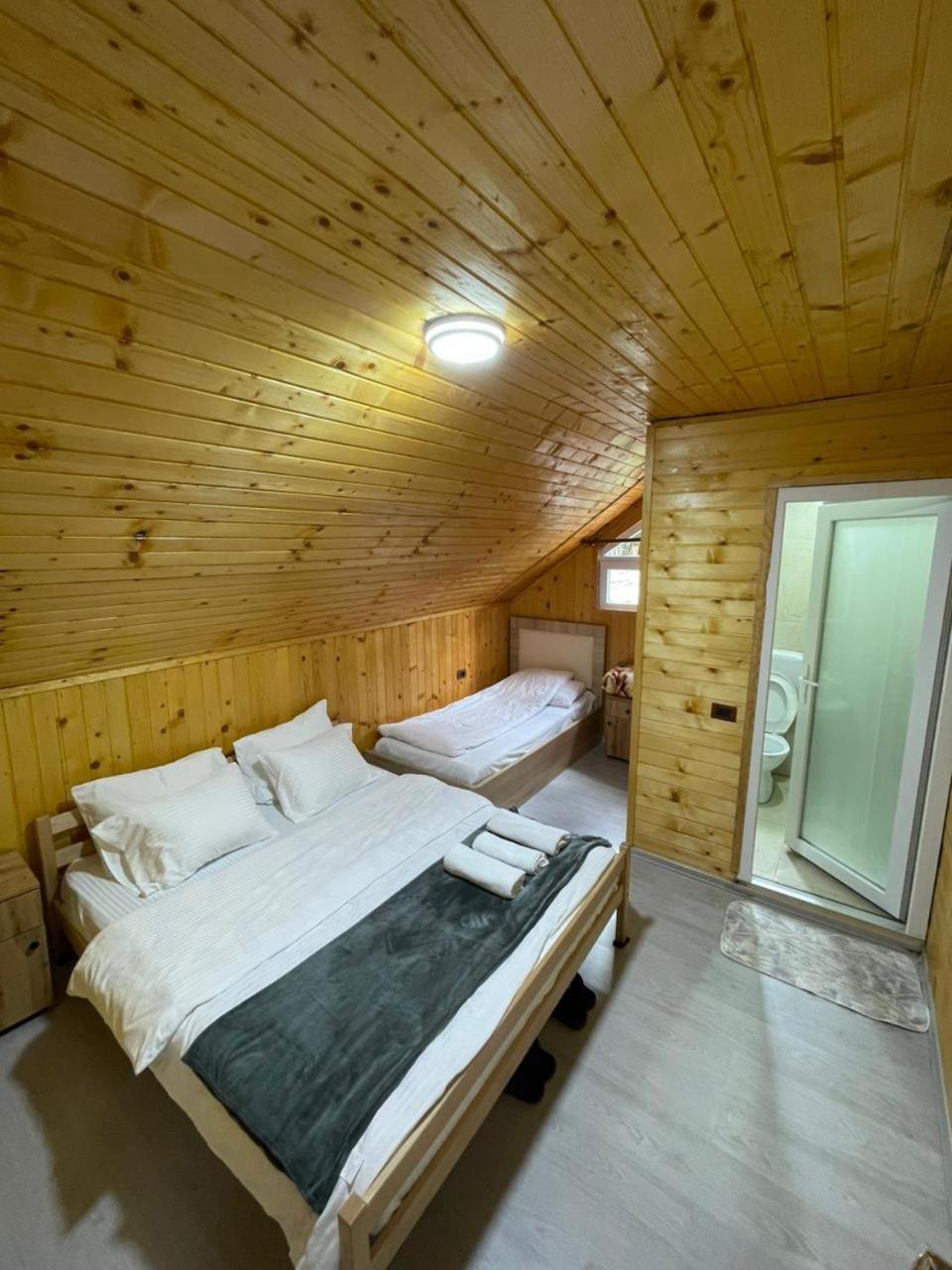 Bujtina Arlindi Bed and Breakfast Valbone Eksteriør billede