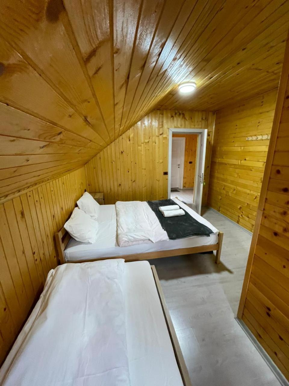 Bujtina Arlindi Bed and Breakfast Valbone Eksteriør billede