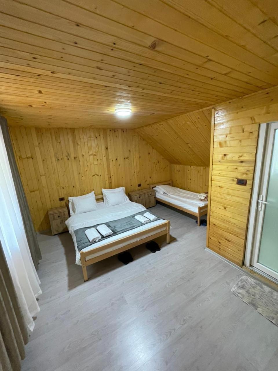 Bujtina Arlindi Bed and Breakfast Valbone Eksteriør billede